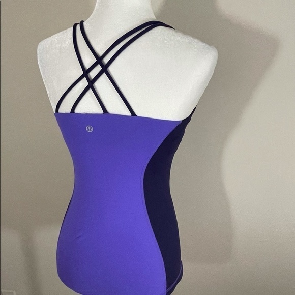 Lululemon sz sm virtuous tank top shelf bra - Picture 12 of 12